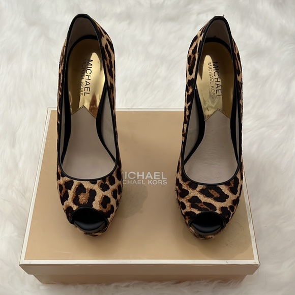 Pre-loved MK Milan Cheetah Platform - Picture 2 of 4